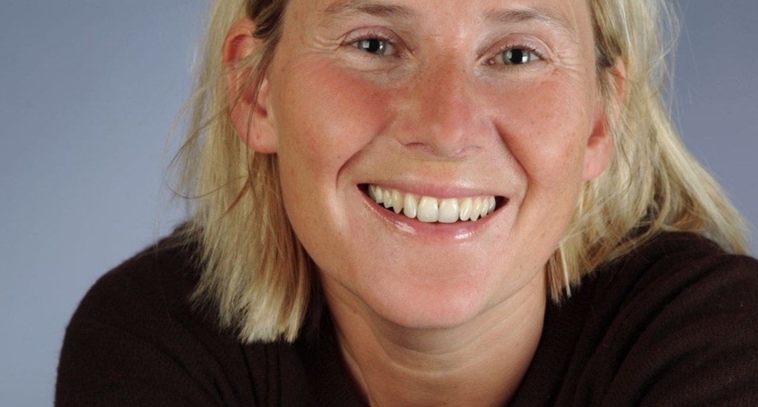 Dipl.-med. Heike Hempel Und Jared Jobs Wie Heike Hempel mit "Ku'damm 56" die Zuschauer vor die Schirme zwingen